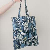 Flannel Flower print tote bag