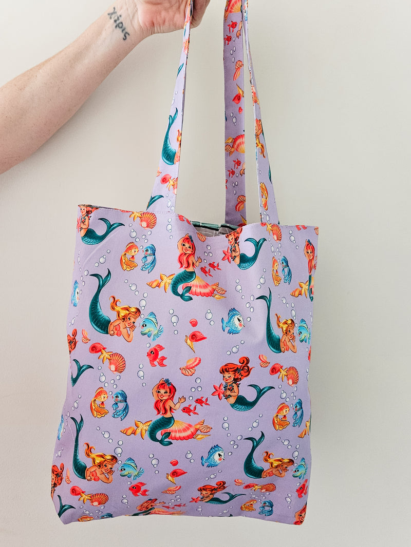 Mermaids print tote bag